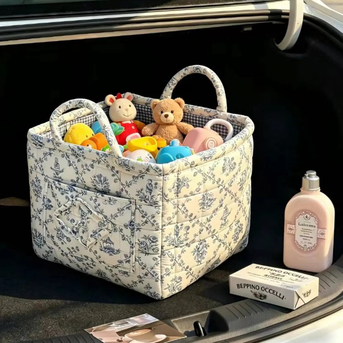 Stylish, Lightweight Storage Box with a Carry Handle and Foldable Design—Sweet, Fresh Aesthetic Suitable for Home, Picnics, Shopping, Snack Baskets, and an Essential Household Item.